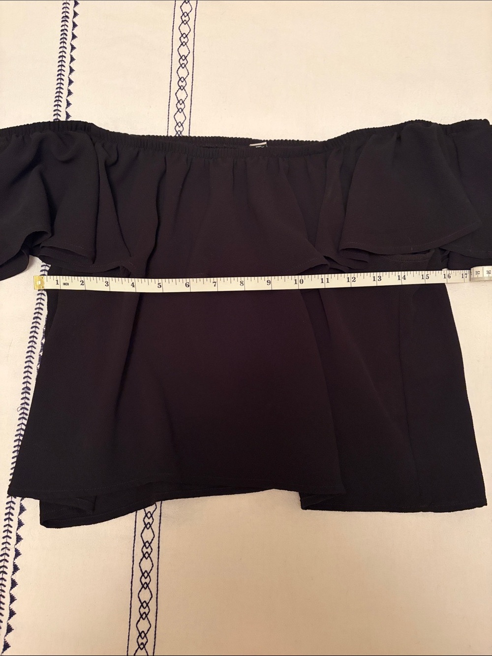 Design Lab Lord & Taylor Black Off-Shoulder Ruffle Crop Top - Picture 4 of 6